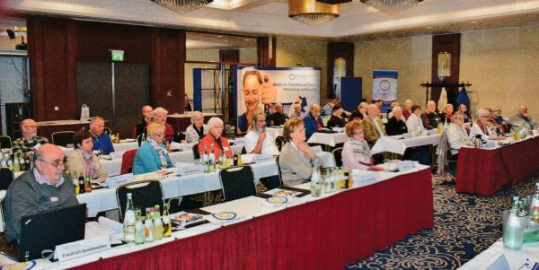Die Delegierten des Landesverbandes bei der Arbeit � Foto: Diabetiker Niedersachsen e.V.